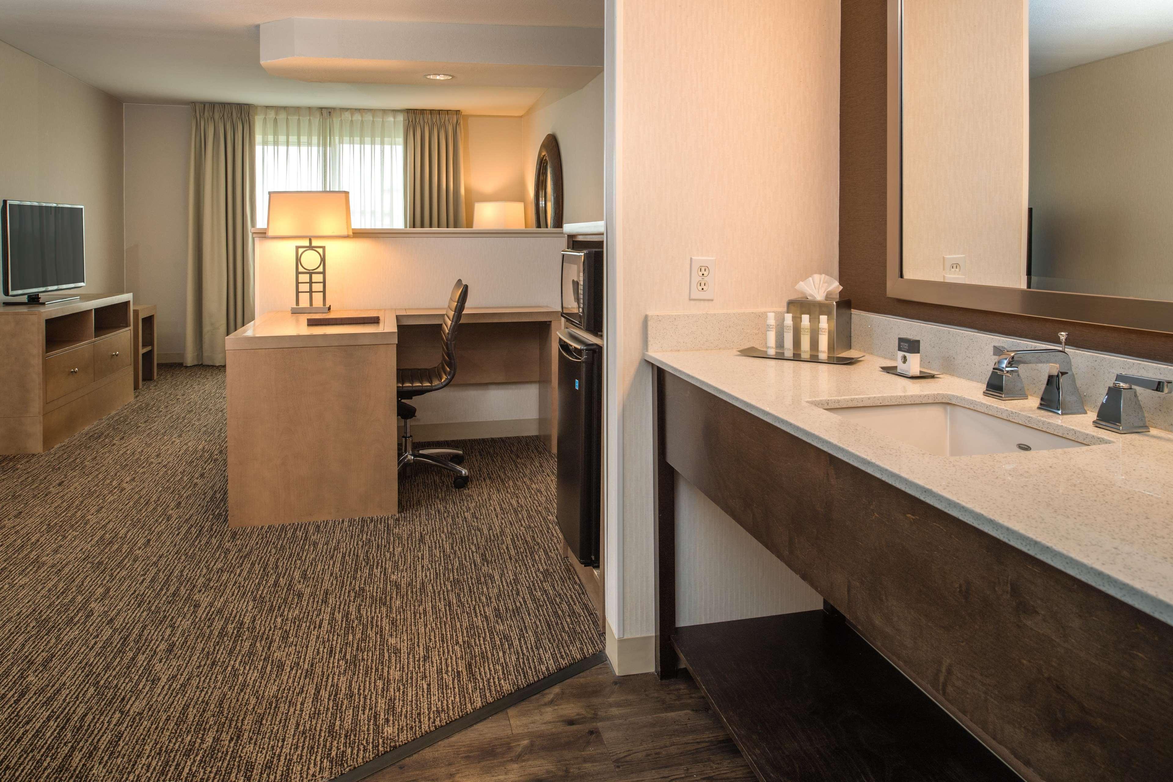 Doubletree By Hilton North Salem Hotel Eksteriør billede
